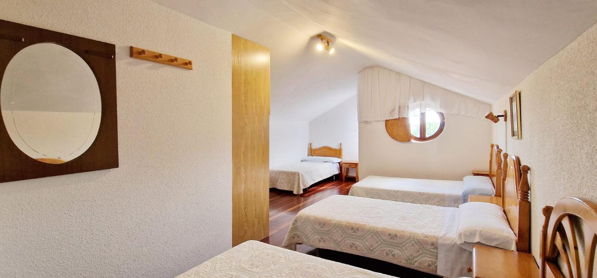 Cosma House Hotel Hinojedo Ngoại thất bức ảnh