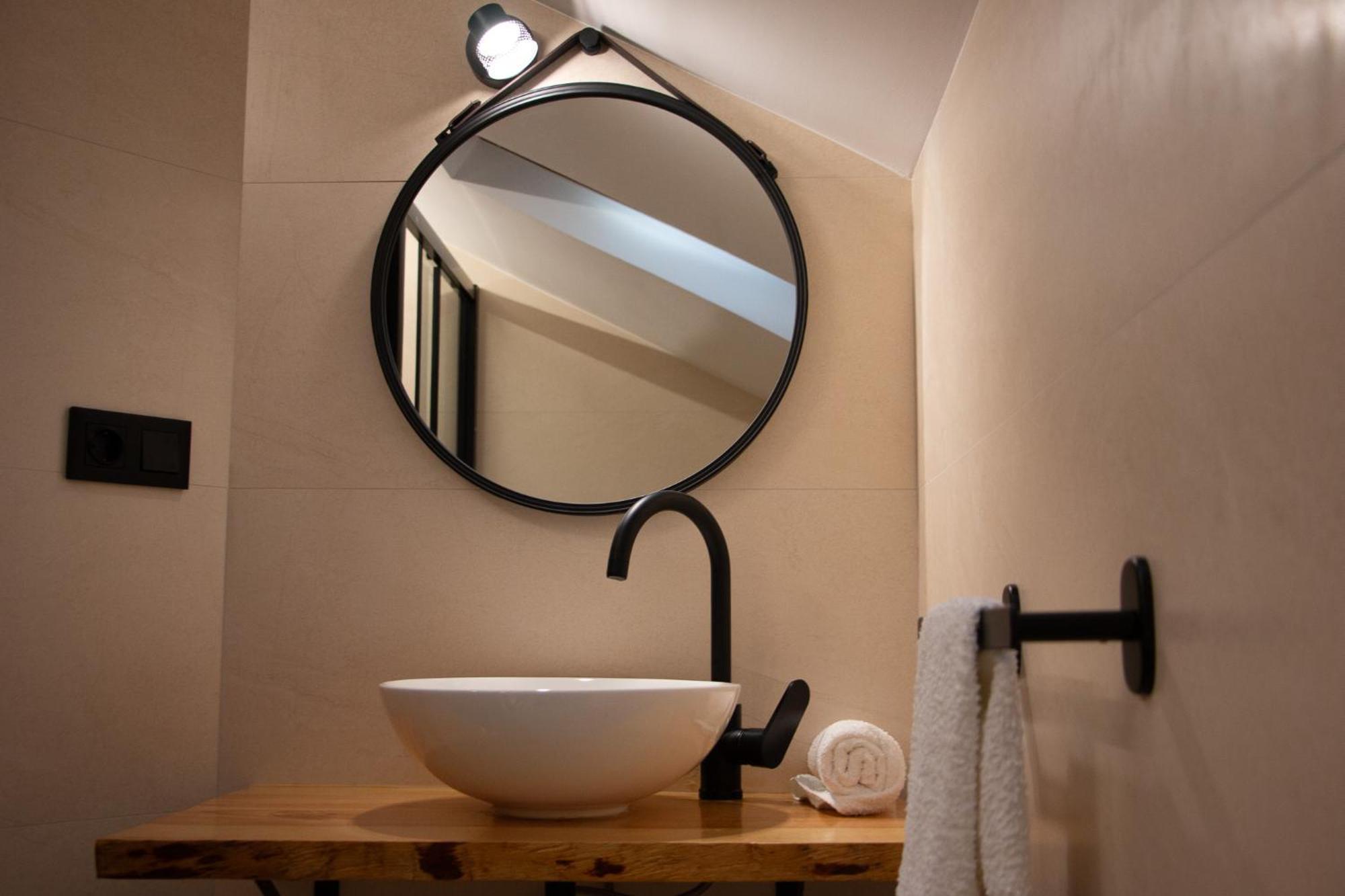 Cosma House Hotel Hinojedo Ngoại thất bức ảnh