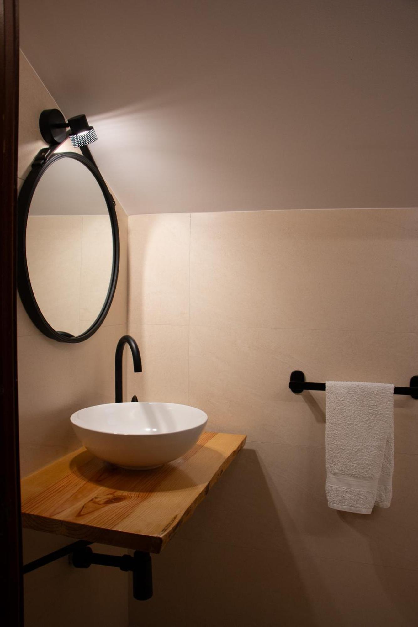 Cosma House Hotel Hinojedo Ngoại thất bức ảnh