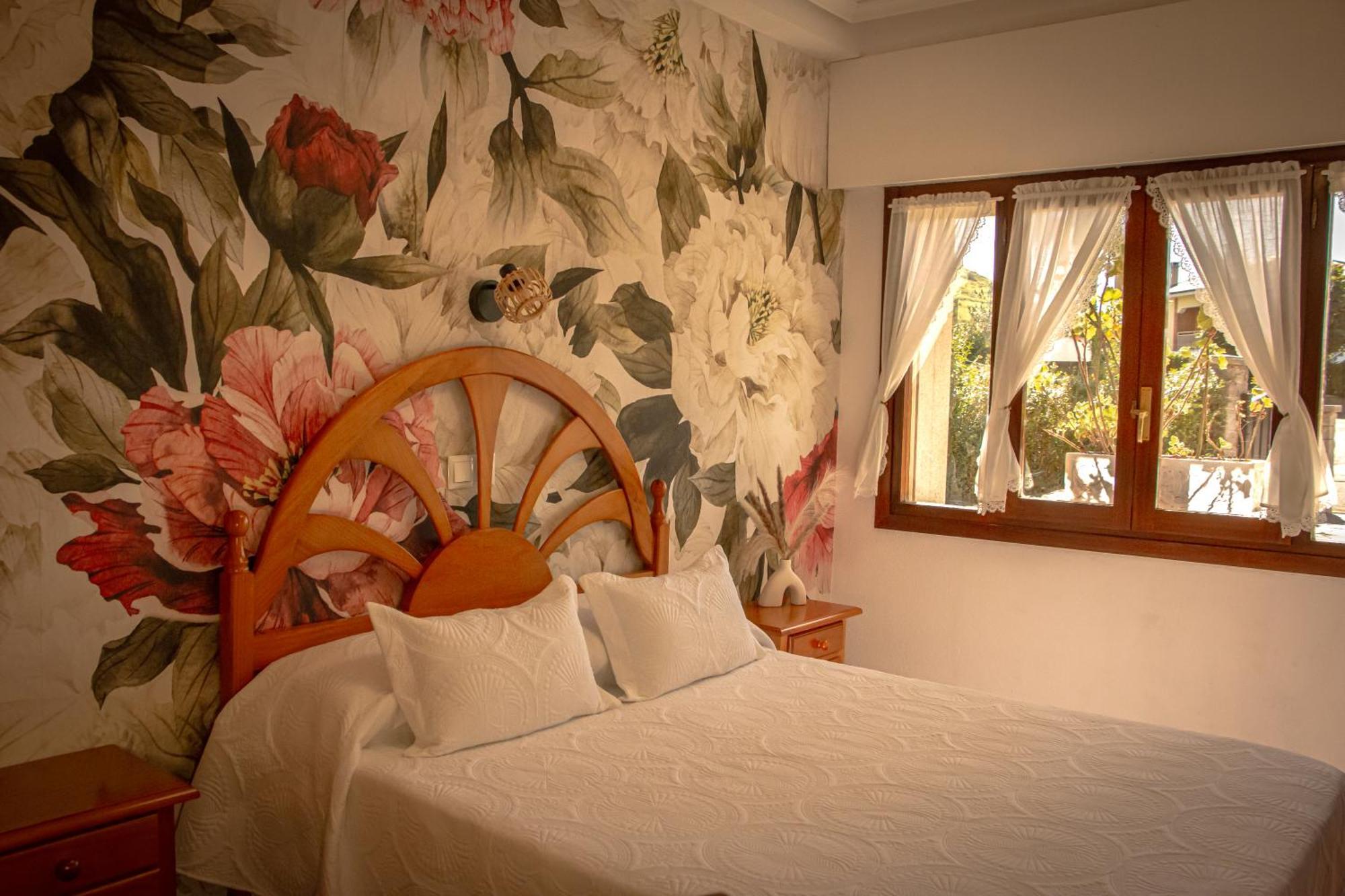 Cosma House Hotel Hinojedo Ngoại thất bức ảnh