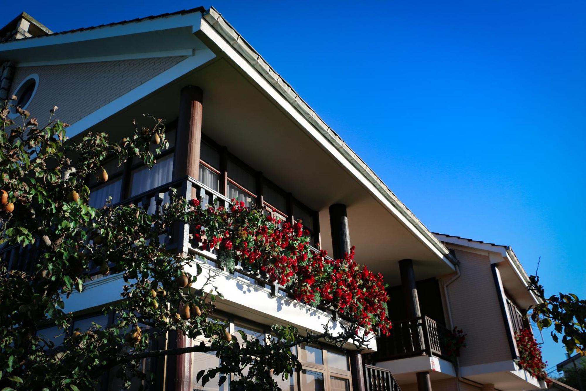 Cosma House Hotel Hinojedo Ngoại thất bức ảnh