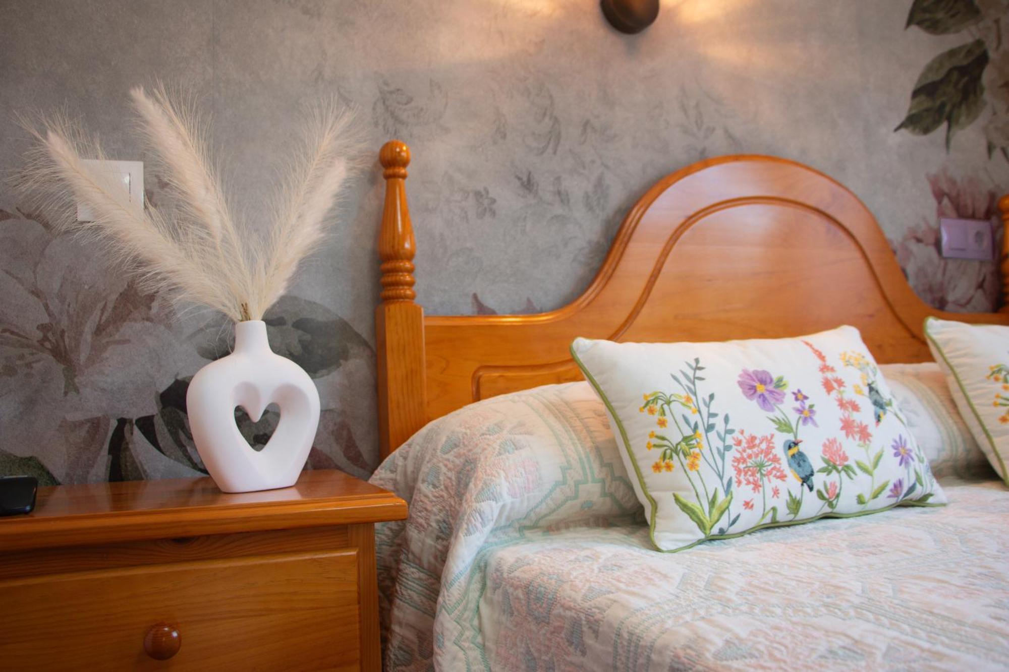 Cosma House Hotel Hinojedo Ngoại thất bức ảnh